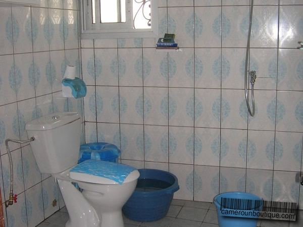 Studio Meublé à Kotto Douala - Salle de bain