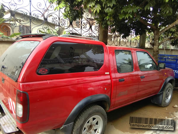 Location Nissan 4X4 Double Cabine HardBody à Douala