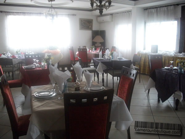 Salle de banquets à Douala Bessengué