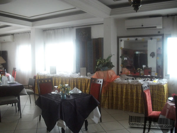 Salle de banquets à Douala Bessengué