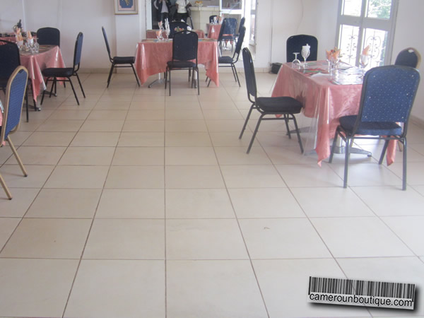 Salle restaurant à Yaoundé Nsam efoulan