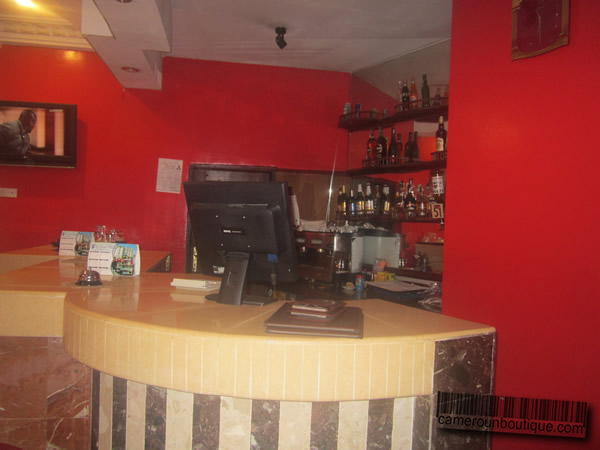 Location salle restaurant Yaoundé Ekoumdoum