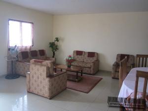 Salon appartement meublé Yaoundé Ekié