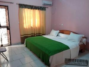 Chambre Appartement meublé climatisé 2 chambres à louer à Yaoundé Nsam Garanti