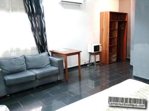 Chambre F1 meublée à louer à Douala Bonapriso