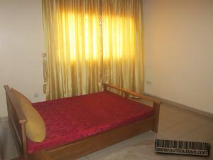 Chambre appartement meublé Yaoundé Tropicana