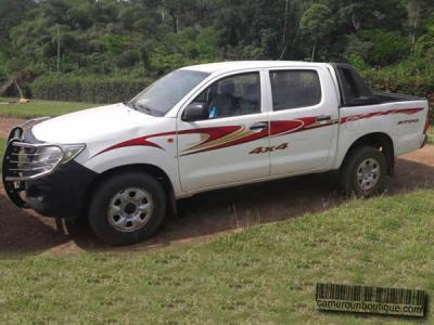 Location Pickup Toyota Hilux Double Cabine à Douala