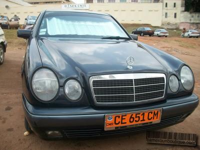  Location Voiture Mercedes Classic à Yaoundé