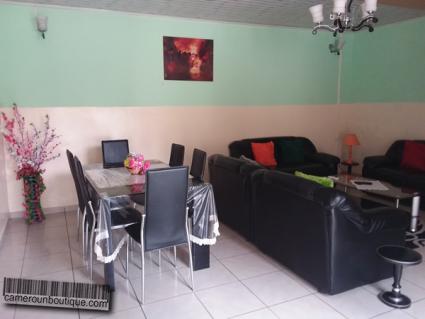 Séjour Appartement F3 meublé 2 chambres à louer à Douala Bonapriso