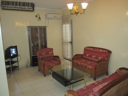 Salon appartement meublé Yaoundé Awae