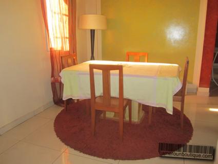 Salle à manger appartement meublé Yaoundé Elig Essono